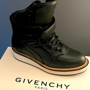 Black Givenchy Mens 41